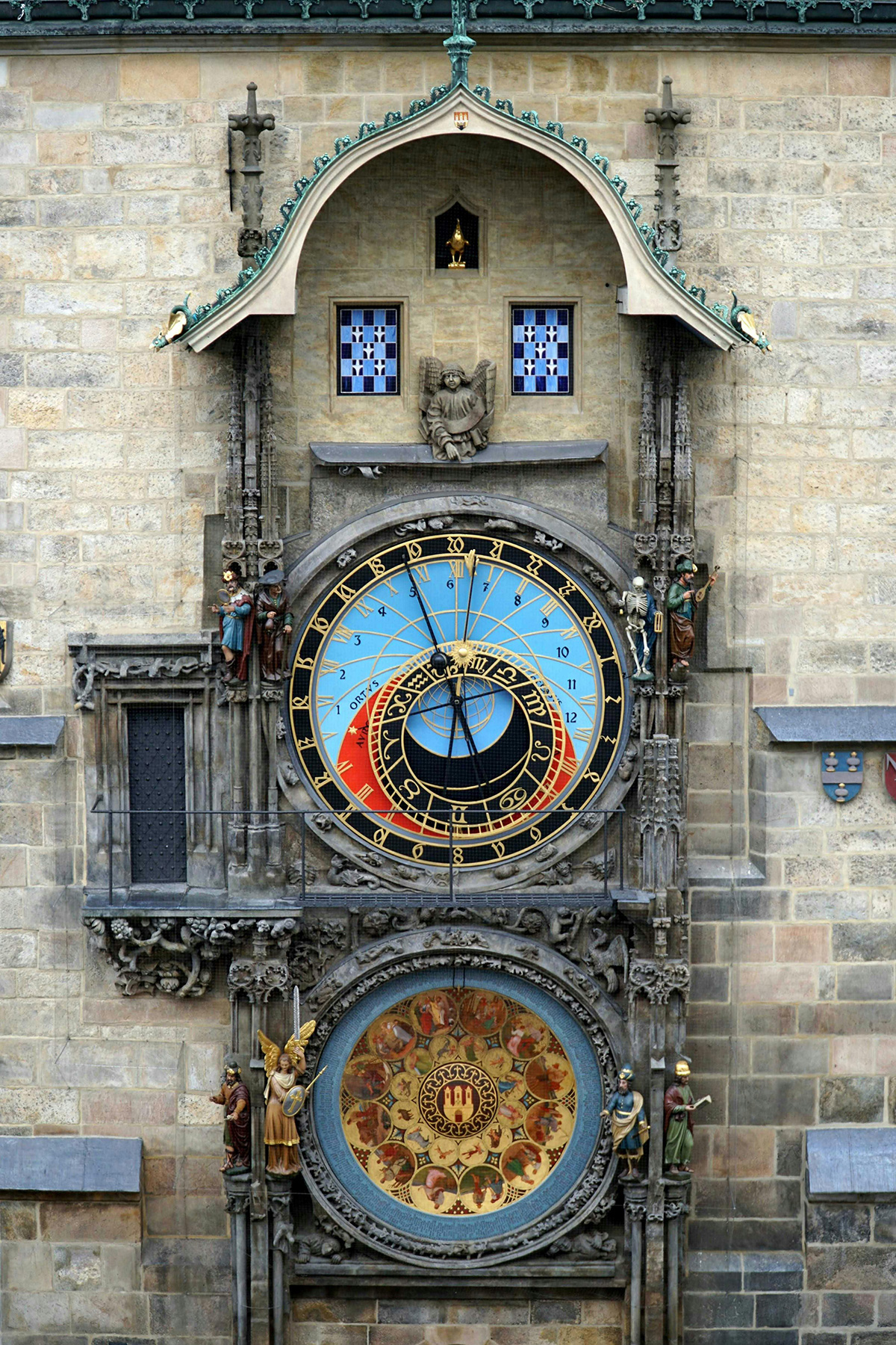 Cortina-Watch-Astronomical-clocks