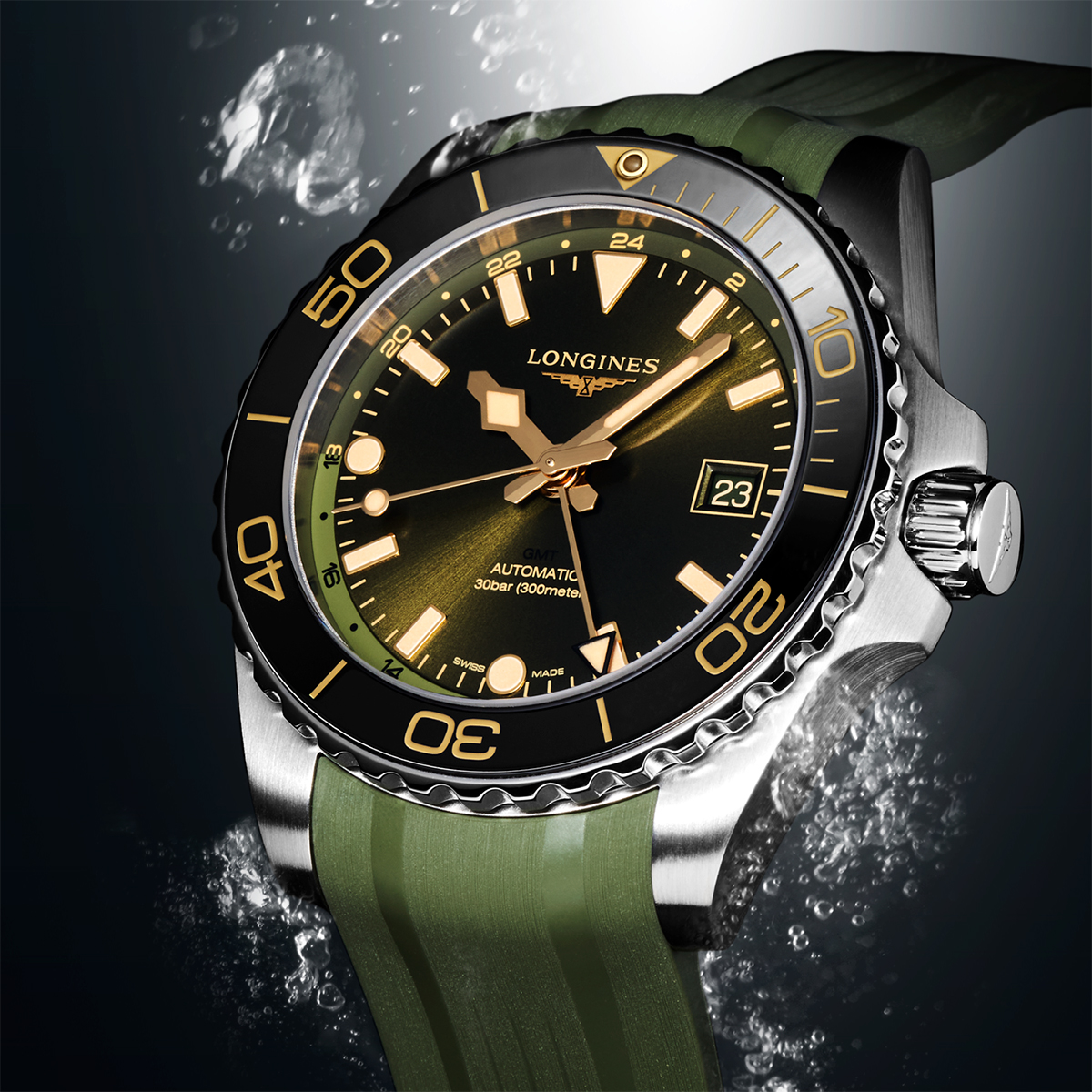 Cortina-Watch-Longines-HydroConquest-GMT-online-exclusive-close-up