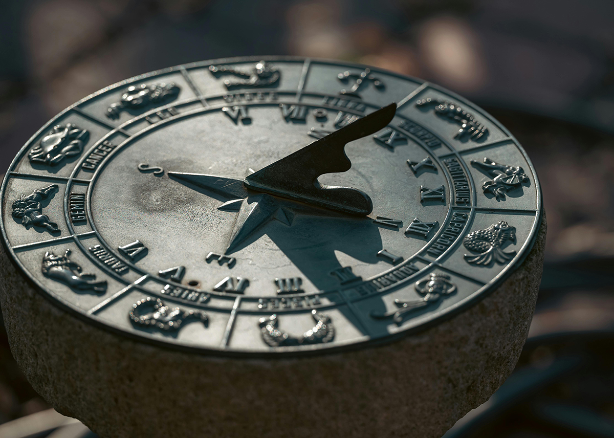 Cortina-Watch-Sundial.