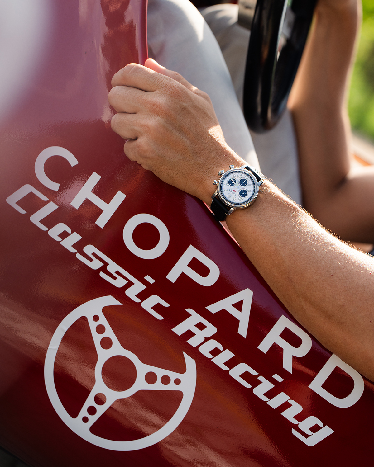 Cortina-Watch-Chopard-Mille-Miglia-Classic-Chronograph-wristshot