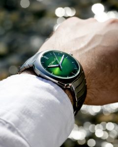 Hmoser Streamliner Centre Seconds Matrix Green Ref 6200 1200 Wristshot 240x300