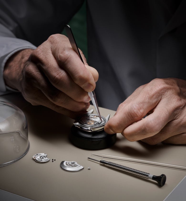 Servicing your rolex - Cortina Watch Thailand