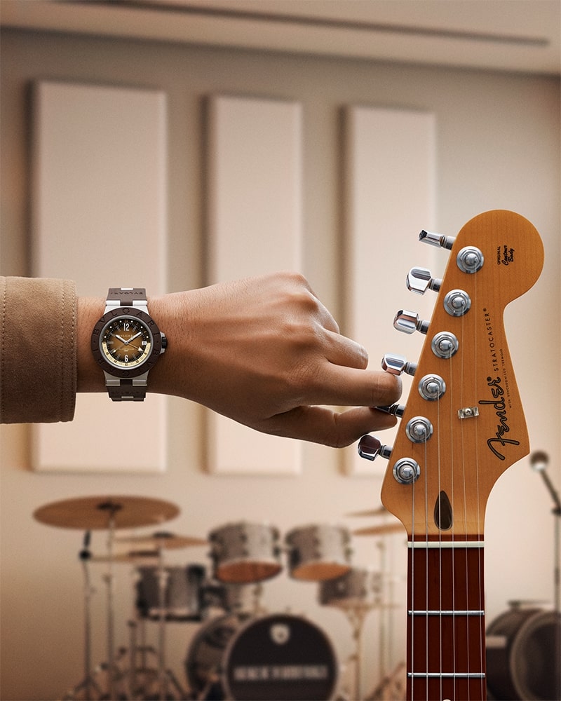 Bvlgari 2024_Bulgari Aluminium GMT x Fender Limited Edition_Cortina Watch - lifestyle