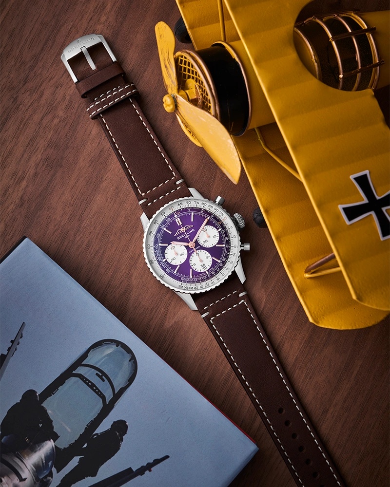 Breitling_Navitimer B01 Chronograph 43_Cortina Watch - lifestyle 2