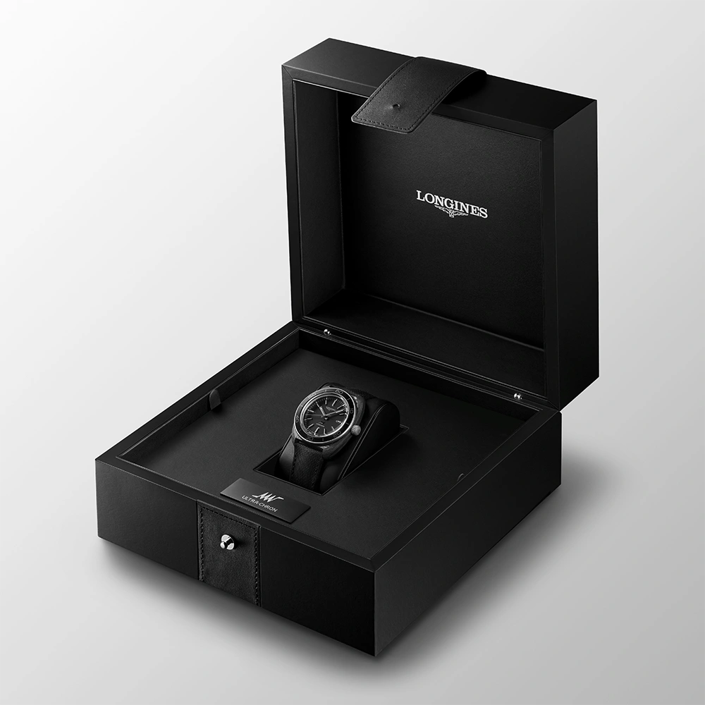 Longines_Ultra-Chron Carbon_Cortina Watch - box