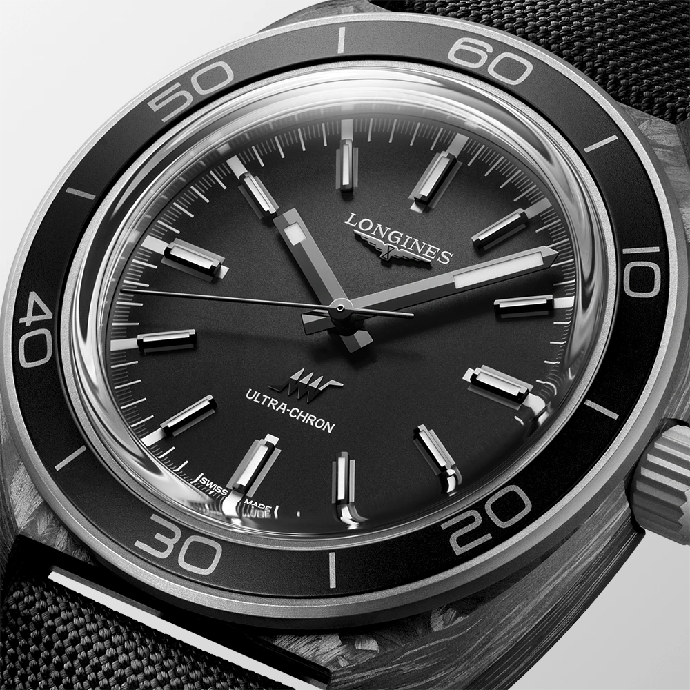 Longines_Ultra-Chron Carbon_Cortina Watch - close up