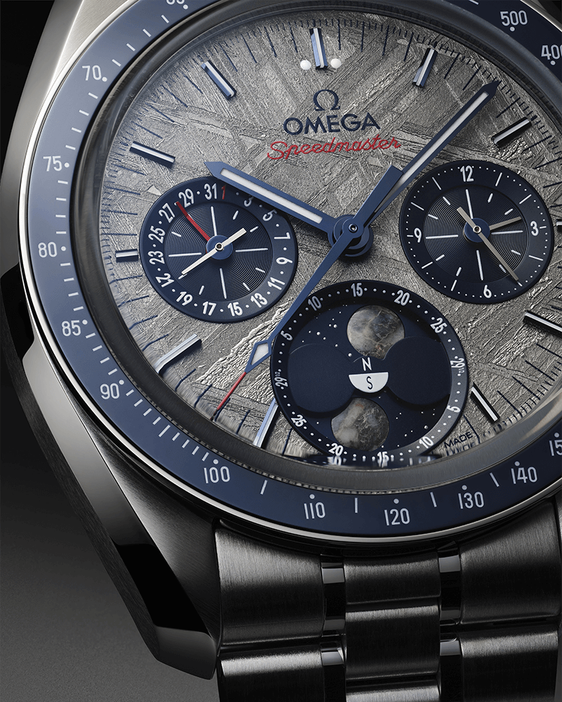 OMEGA_Speedmaster Moonphase Meteorite_304.30.43.52.06.001_Cortina Watch - closeup (1)